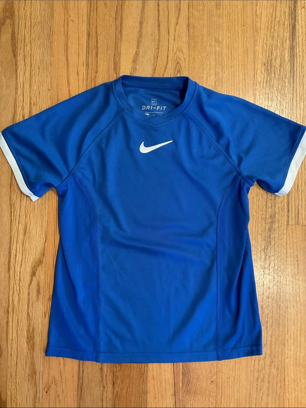 NIKE - TEE - Dri-Fit - Blue/White Nike Logo  &  Sleeve Boy’s Size S -Short Sleev